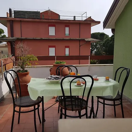 Karinas House Apartmán *